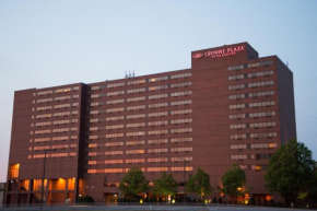 Гостиница Crowne Plaza Suites MSP Airport an IHG Hotel  Bloomington